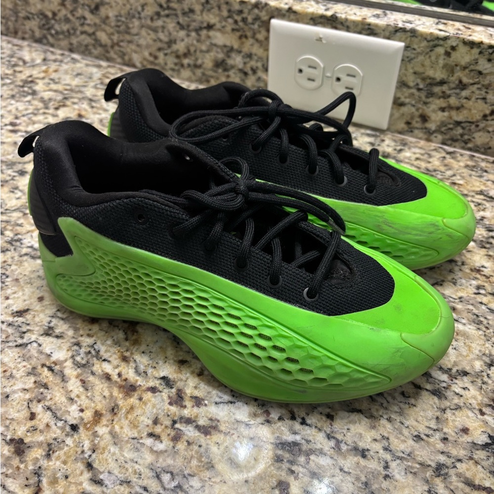 adidas Anthony Edward’s sneakers green size 6 boys/men
